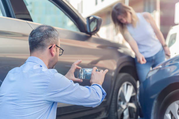 Professional Full Coverage Car Insurance technician working in Highland, AR